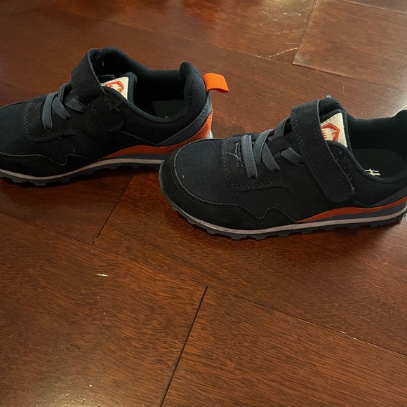 Navy H&M sneaker. New without tags. Size 28. - Picture 5 of 5